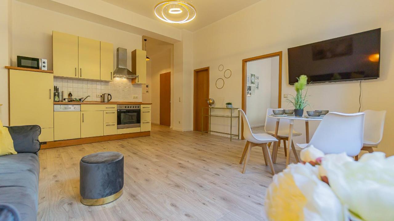 Cityapartment - 53 M², 2 Zimmer, Zentral, Netflix, Kueche, Waschmaschine Cottbus Ngoại thất bức ảnh